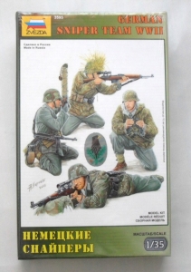 ZVEZDA 1/35 3595 GERMAN SNIPER TEAM WWII
